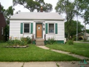 20083 Kingsville Street Harper Woods, MI 48225