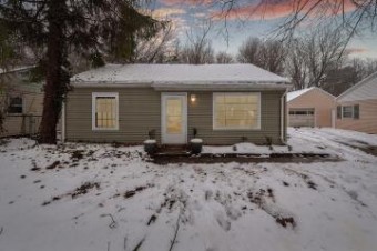 2314 Hillsdale Avenue Kalamazoo, MI 49006