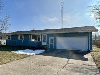 1636 S Cherry Drive Stevensville, MI 49127