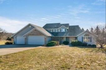 305 Annes Court Plainwell, MI 49080