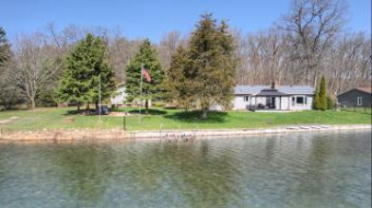 12325 Oakwood Shores Street Wayland, MI 49348