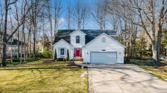 4632 Pine Drive Holland, MI 49423