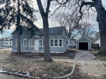 653 Catherine Avenue Muskegon, MI 49442