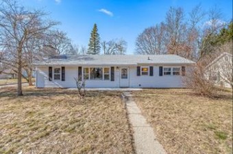 182 Rea Street Hillsdale, MI 49242