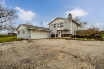 46060 County Road 687 Hartford, MI 49057