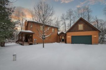 5986 North Drive Grayling, MI 49738