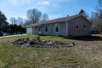 605 Donna Drive Clinton, MI 49236