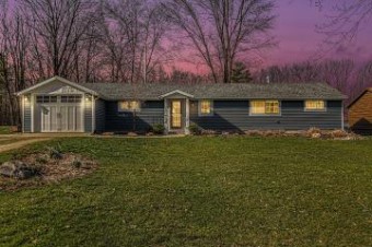 693 Bluegill Drive Allegan, MI 49010