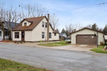 323 Stowell Street Nw Comstock Park, MI 49321