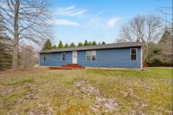 337 5th Street Plainwell, MI 49080