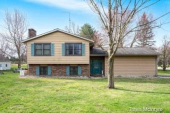 605 Beechwood Drive Allegan, MI 49010