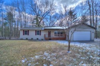 4306 Dalson Road Twin Lake, MI 49457