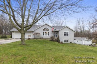 7025 Oak Creek Drive Middleville, MI 49333