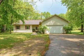 6577 Lafountaine Drive Plainwell, MI 49080