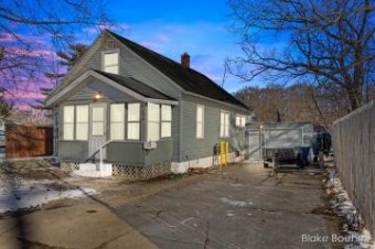 654 Wesley Avenue Muskegon, MI 49442