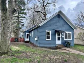 697 W Forest Avenue Muskegon, MI 49441