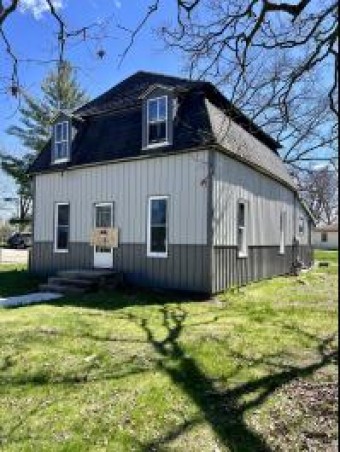 1096 E James Street White Cloud, MI 49349