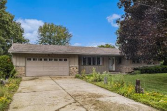 23826 Ave C Edwardsburg, MI 49112