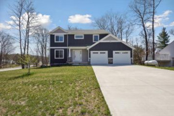 714 W North Hills Court Newaygo, MI 49337