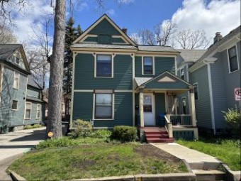 40 Portsmouth Place Ne Grand Rapids, MI 49503