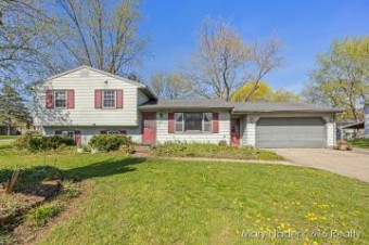 7239 Glendora Avenue Jenison, MI 49428