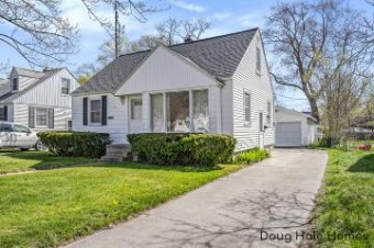 2668 Liberty Road Norton Shores, MI 49441