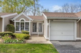 586 Appletree Court Holland, MI 49423