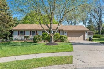 184 Highland View Court Ne Rockford, MI 49341