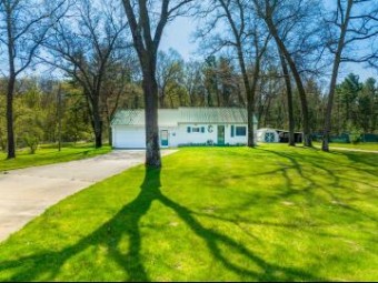 6400 Holton Road Twin Lake, MI 49457