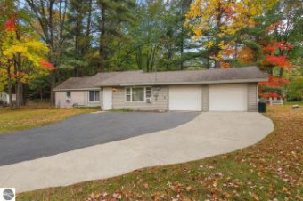 1781 Pine Drive Traverse City, MI 49686