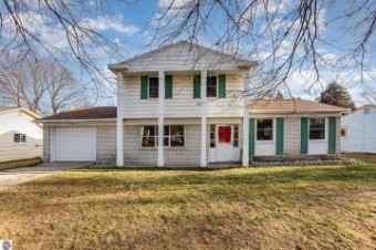 406 Ottawa Drive Oscoda, MI 48750