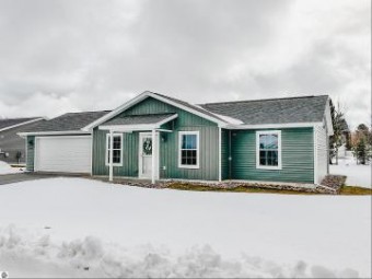 3665 Tanager Drive Traverse City, MI 49685