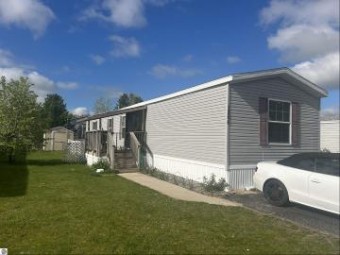 1206 Trek Trail Traverse City, MI 49685