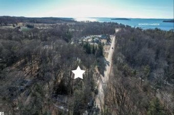 14414 Peninsula Drive Traverse City, MI 49686