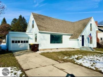 231 E End Street Alma, MI 48801