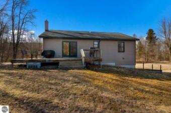 10536 Ryan Road Honor, MI 49640