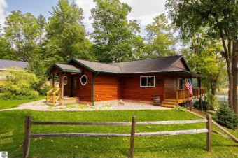 376 Highview Road Traverse City, MI 49696