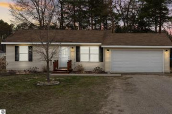 3092 Crimson Ranch Lane Traverse City, MI 49684