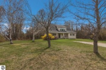 11870 Lee Mann Road Northport, MI 49670