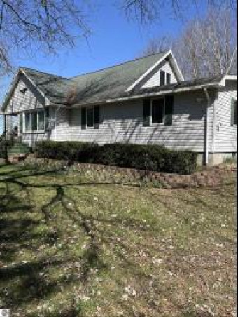 5268 N Pendell Road Alma, MI 48801