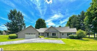 6451 Arrowhead Way Williamsburg, MI 49690