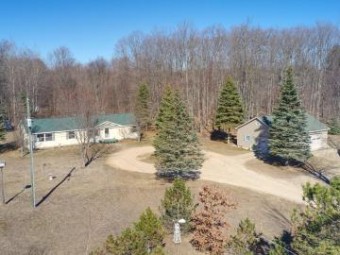 11780 Fewins Road Honor, MI 49640