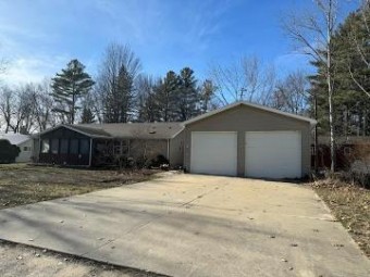 6709 E Houghton Lake Drive C Houghton Lake, MI 48629