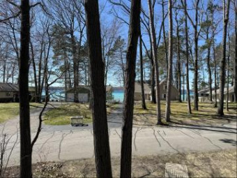 147 Surfside Drive Roscommon, MI 48653