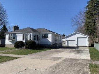 102 E Bingham Street Alpena, MI 49707