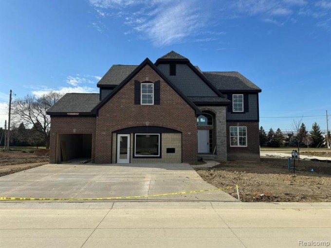 4042 Spring Meadows Drive Sterling Heights, MI 48314