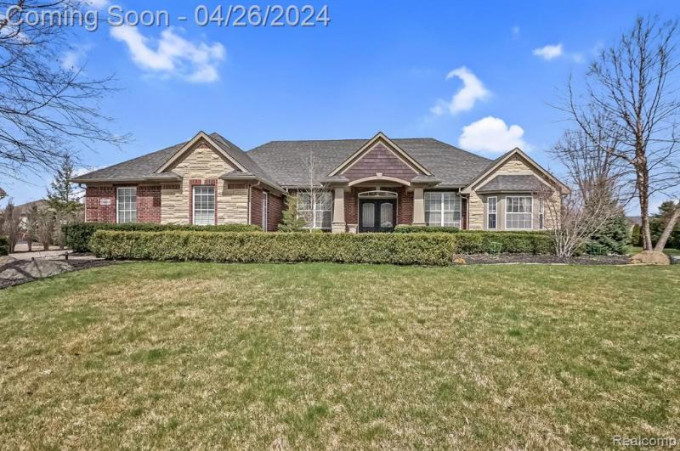 54884 S Grenelefe Circle W South Lyon, MI 48178