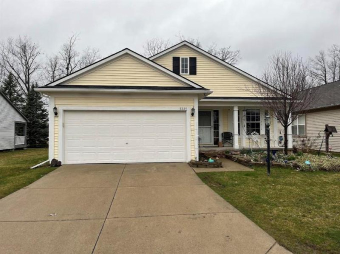 5224 Sandalwood Grand Blanc, MI 48439