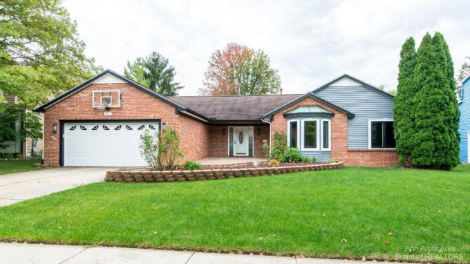 411 Burr Oak Drive Ann Arbor, MI 48103