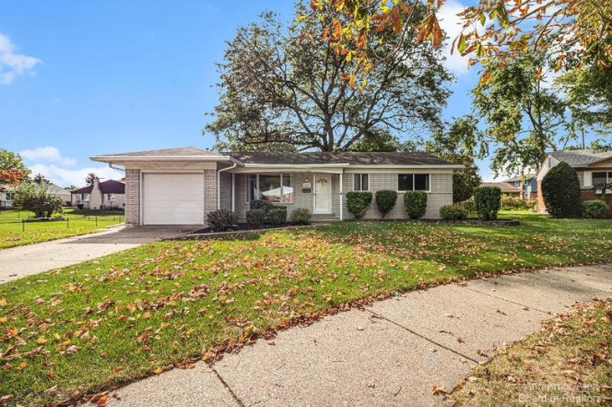 35579 Scone Street Livonia, MI 48154